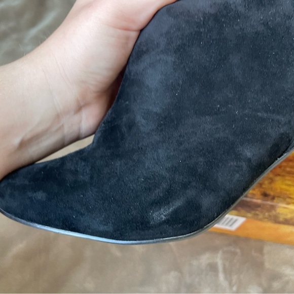 BELLA VITA Diaz Black Kid Suede Block Heel Booties with Chain link detail - Picture 10 of 11